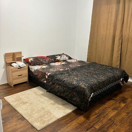Queen Bedroom Near Sheridan College Brampton Esterno foto